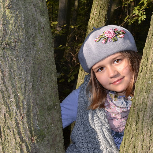 Vyšívaný baret — foto 3
