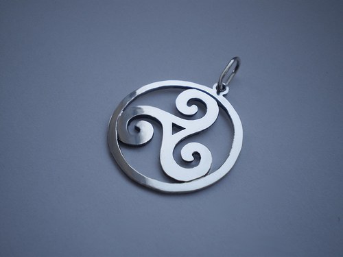Keltský symbol (triskel) — foto 2