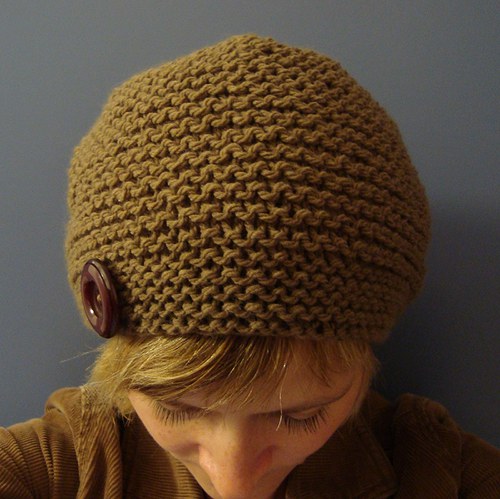 Hnědá s knoflíkem — foto 2