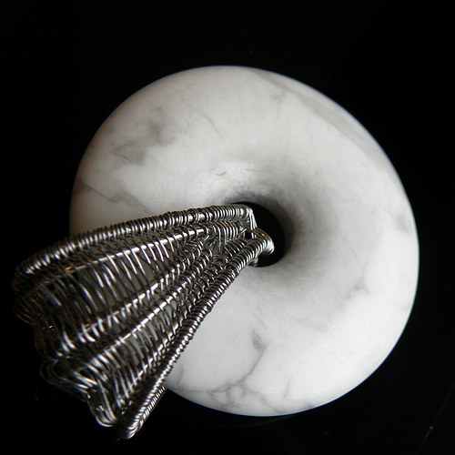 White circle — foto 3