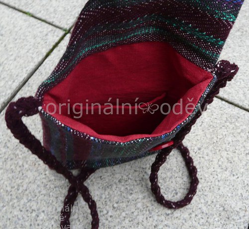 Tkaná kabelka černá se vzorem — foto 4