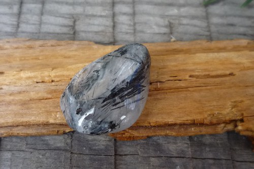 Turmalín v křišťálu L7519 — foto 3