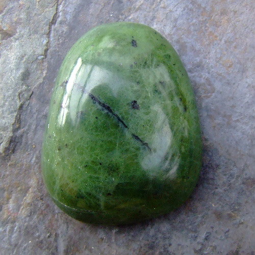 Jadeitový serpentyn, kabošon č.485 — foto 2