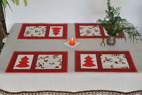 Sobíci pod stromečken — foto 2