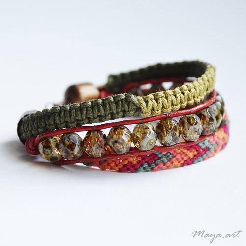 Červenozelený náramek "EMBRACING BRACELET" — foto 3