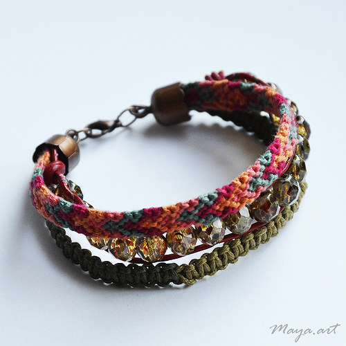 Červenozelený náramek "EMBRACING BRACELET" — foto 4