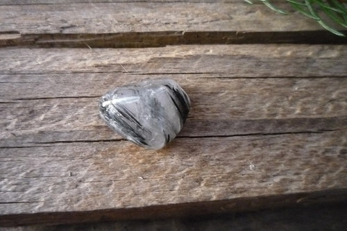 Turmalín v křišťálu L7601 — foto 2
