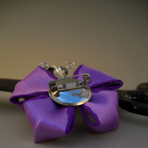 Kanzashi brož Violet butterfly — foto 3