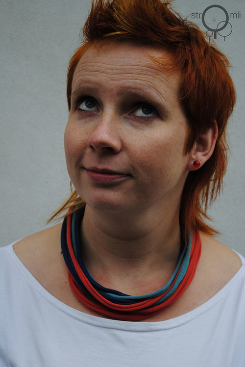 Náhrdelník cihlovo modrý — foto 2