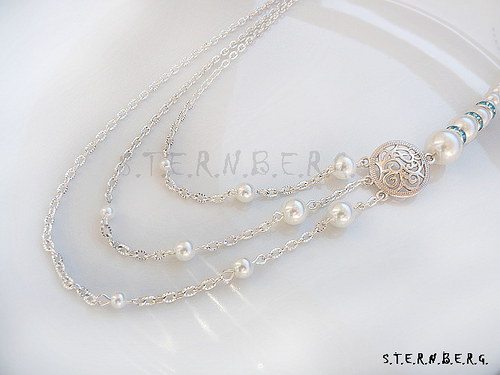 Three Chains With Pearls — foto 2