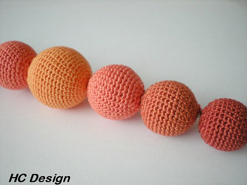 Oranžové háčkované kuličky, sada 7ks, — foto 2