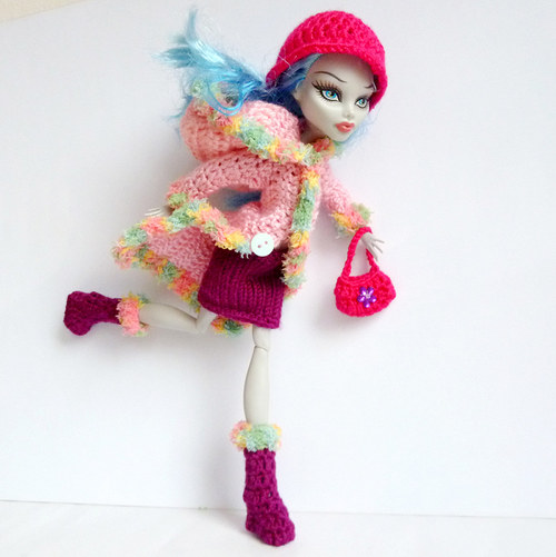 Růžový komplet pro MONSTER HIGH — foto 2