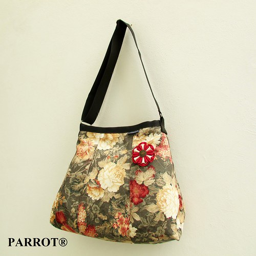 ISABELLA druhá - PARROT® — foto 3