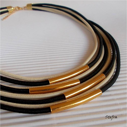 Goldy black - elegantní náhrdelník — foto 2