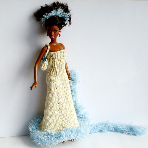 Smetanová kabelka pro Barbie — foto 2