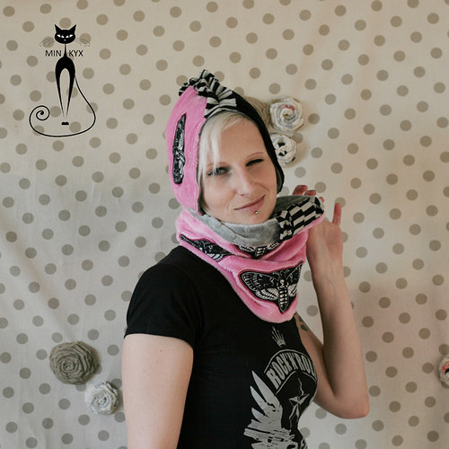 NÁKRČNÍ-KYX smrtihlav — foto 2
