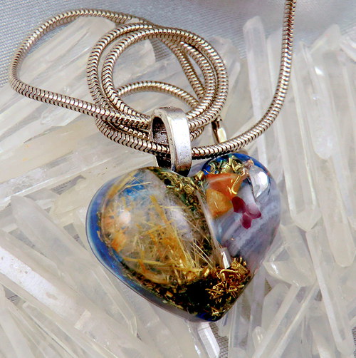 Orgonit srdíčko (C10) *Sagenit***Chalcedon* — foto 3