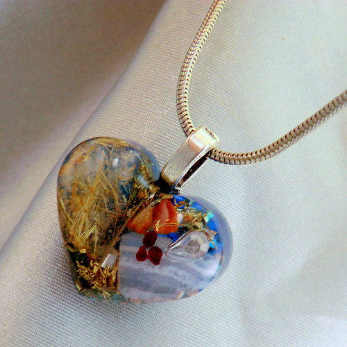 Orgonit srdíčko (C10) *Sagenit***Chalcedon* — foto 5