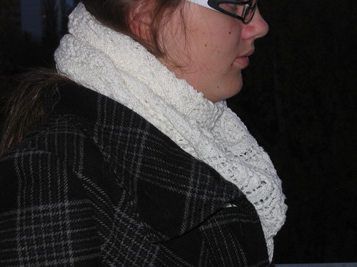 Bílý krajkový šátek — foto 2