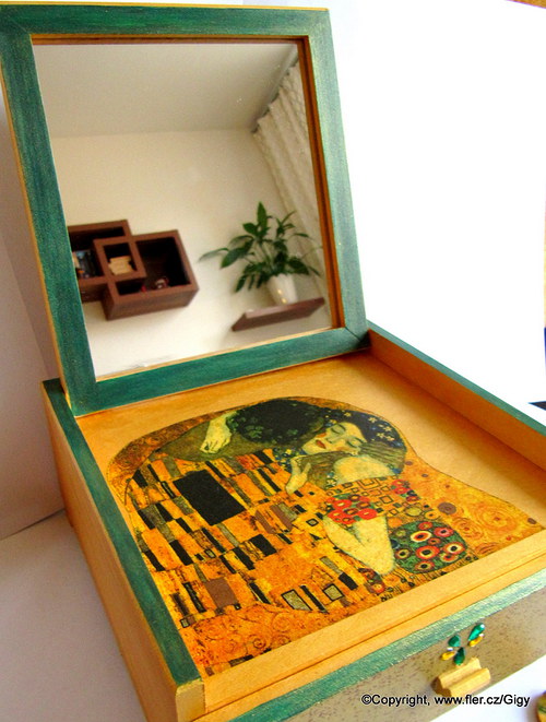 Šperkovnice - Gustav Klimt "The Kiss" — foto 5