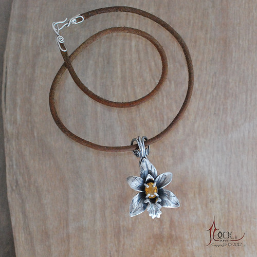 Žlutá orchidej — foto 2