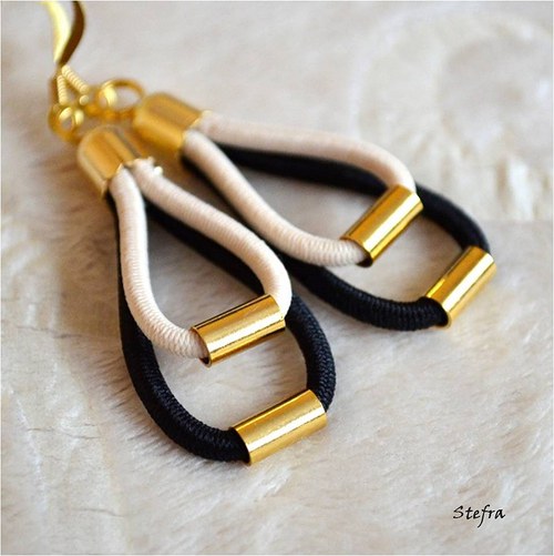 Goldy black - elegantní náramek — foto 4