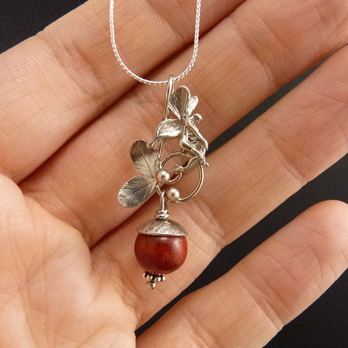 Brusinková víla..amulet — foto 3