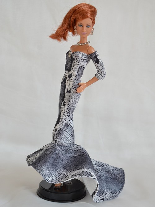 V hadí kůži III. — foto 4