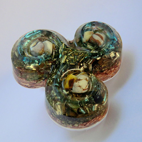 Orgonit * Amulet(3)* Triskel s Jaspisem — foto 2