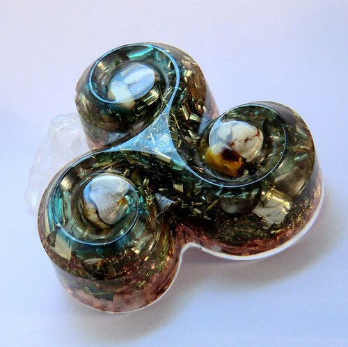 Orgonit * Amulet(3)* Triskel s Jaspisem — foto 6