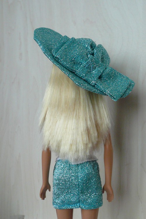 Kloboukový kostým — foto 2
