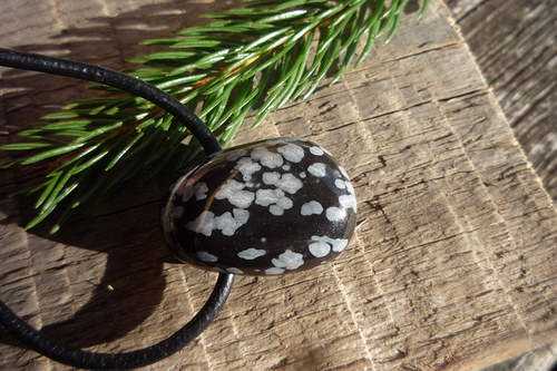 Vrtaný obsidián č. L7957 — foto 2