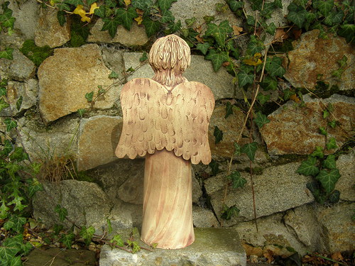 Anděl se svíčkou vznešený ... — foto 3