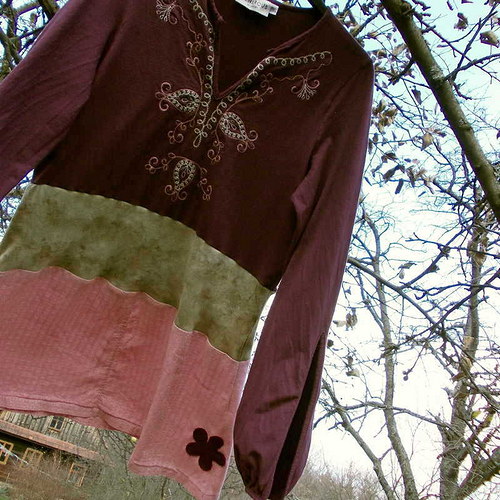 Trikošaty vyšívané — foto 3