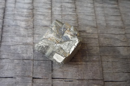 Pyrit QA č.L8074 — foto 2