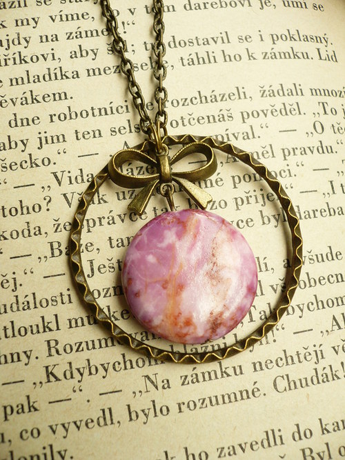 S růžovým minerálem — foto 2