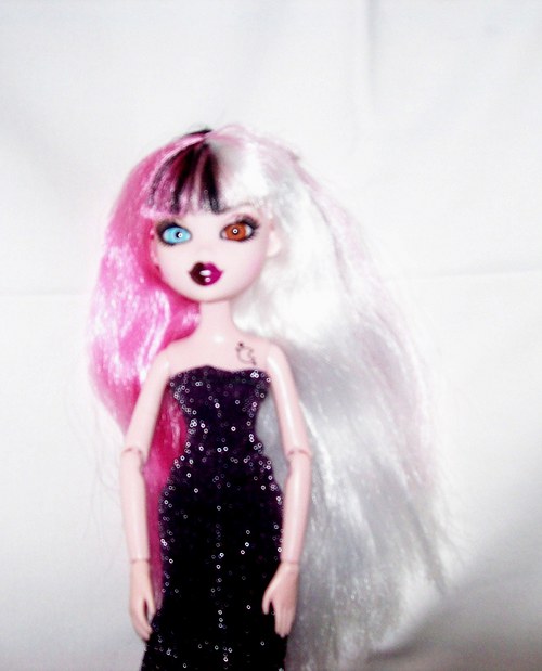 Šaty pro Bratzillaz — foto 2