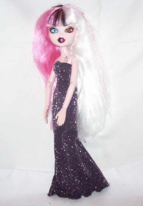 Šaty pro Bratzillaz — foto 3