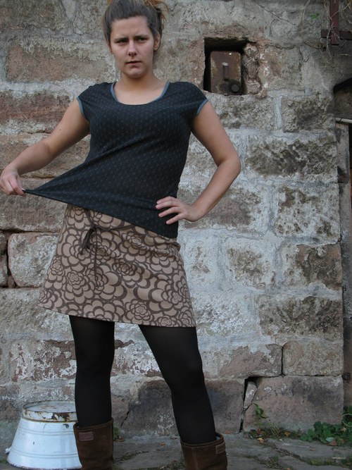 Triko s květinou — foto 2