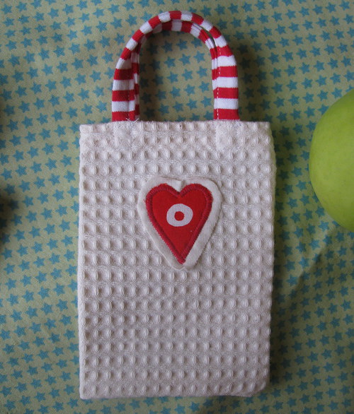Taštička se srdcem — foto 2