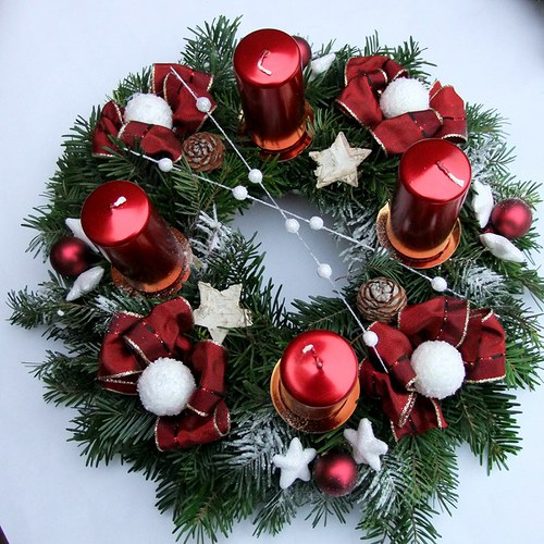 Adventní věnec - chvojový bordó — foto 3