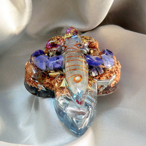 Orgonit 2*Lilie ,,Fleur de lis,, pro STŘELCE — foto 4