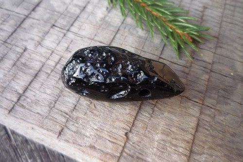 Vrtaný tektit, meteorit č.8279 — foto 5