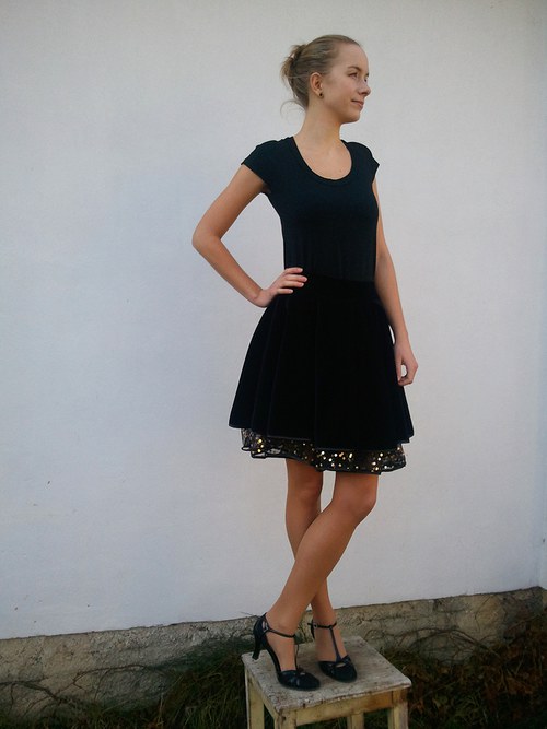 Společenská sukně — foto 2