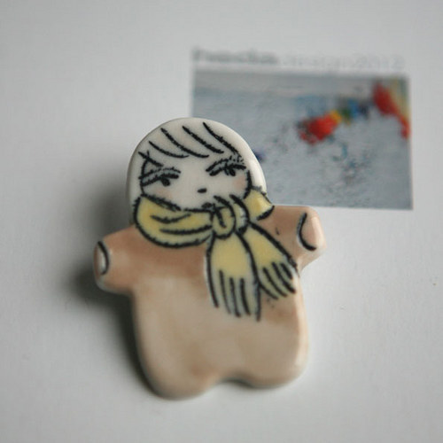 Ušálené... Ono (porcelán.brož) — foto 3