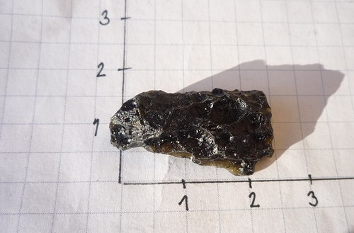 Tektit, meteorit č. L8356 — foto 3