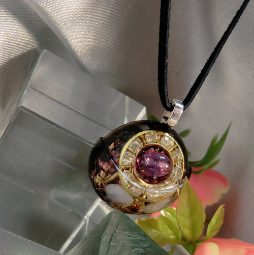 Orgonitový přívěsek OBJ - Boží oko s Ametystem — foto 3