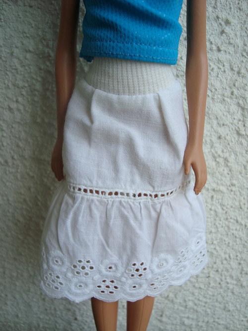 Bavlněná krajková sukně — foto 2