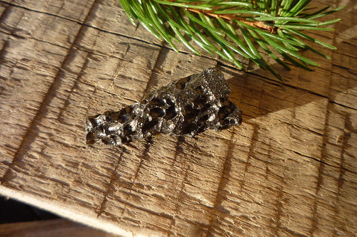 Tektit, meteorit č. L8424 — foto 2
