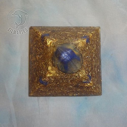 Pyramida orgonitová s lazuritem /lapisem lazuli — foto 2
